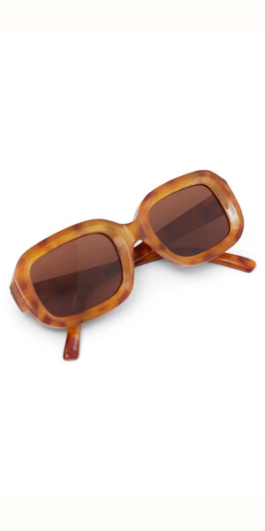 ICHI PAIHIA Sunglasses in Amber Brown