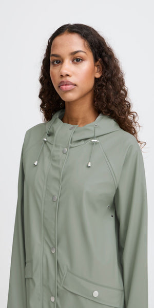 ICHI TAZI Raincoat in Seagrass