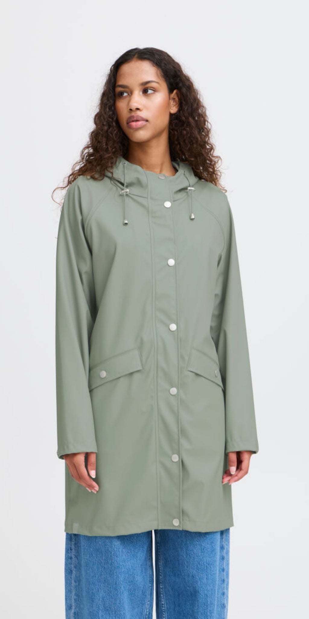 ICHI TAZI Raincoat in Seagrass