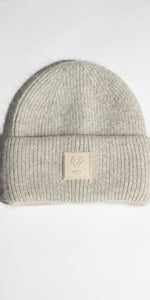 LUXY ASPEN Beanie in Grey