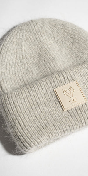 LUXY ASPEN Beanie in Grey